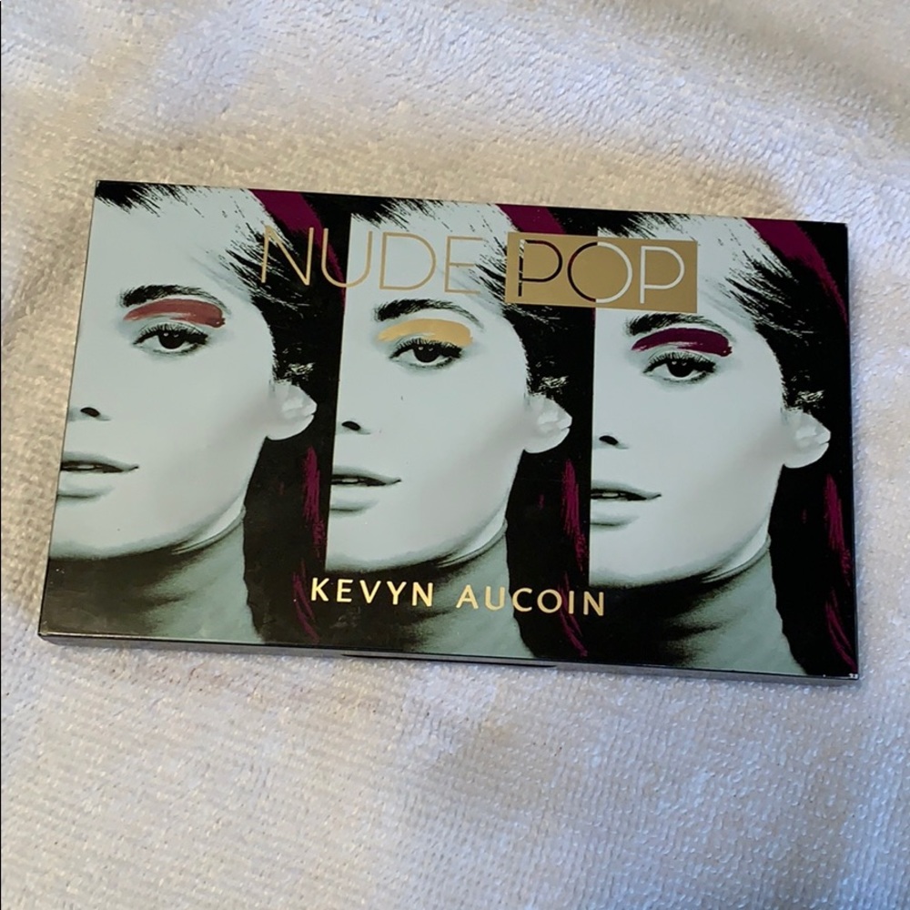 Kevyn Aucoin Nude Pop eyeshadow palette